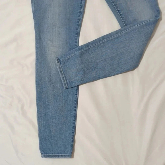 GAP 1969 True Skinny Jeans, Color Light Indigo Size 27 - Picture 7 of 12